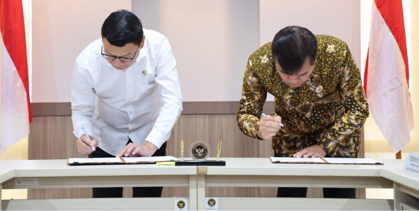 BPOM dan Barantin menandatangani MoU tentang Sinergi Tugas dan Fungsi di Bidang Karantina Hewan, Ikan, dan Tumbuhan serta Pengawasan Obat dan Makanan.