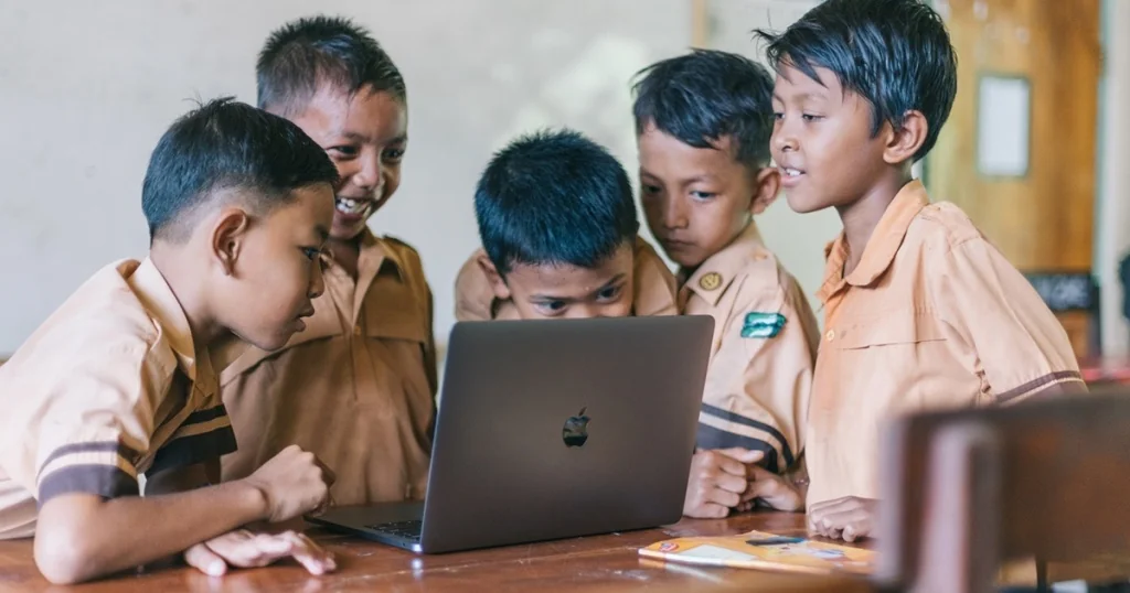 MPLS Sekolah Rakyat Kuningan, Siswa Senang Akan Dapat Laptop