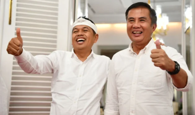 Penjabat Gubernur Bey Machmudin dan Gubernur Jabar terpilih Dedi Mulyadi bertemu dalam Rapat Pimpinan bersama Dedi Mulyadi di Gedung Pakuan, Kota Bandung, Rabu (22/1/2025),