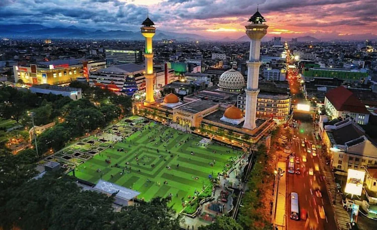 Liburan ke Bandung, Ini Rekomendasi Hotel dan Kuliner di Pusat Kota