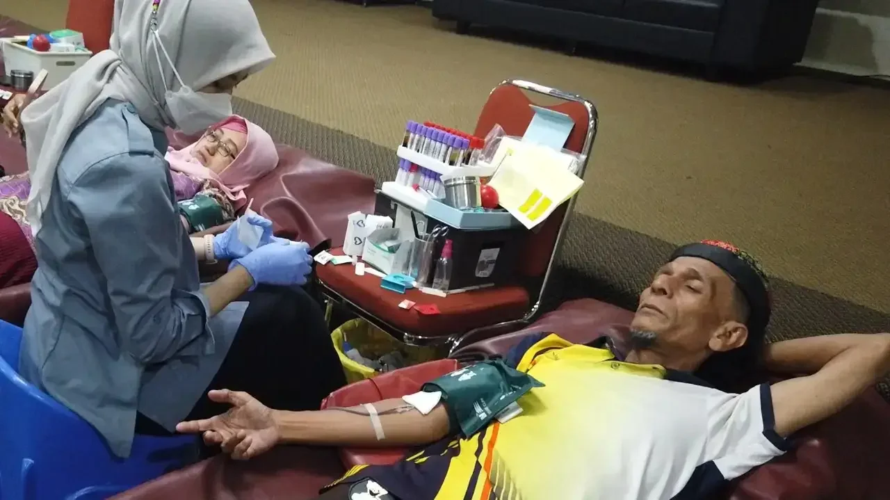 Donor darah di Balai Kota Depok. (Foto:Diskominfo/ilustrasi)