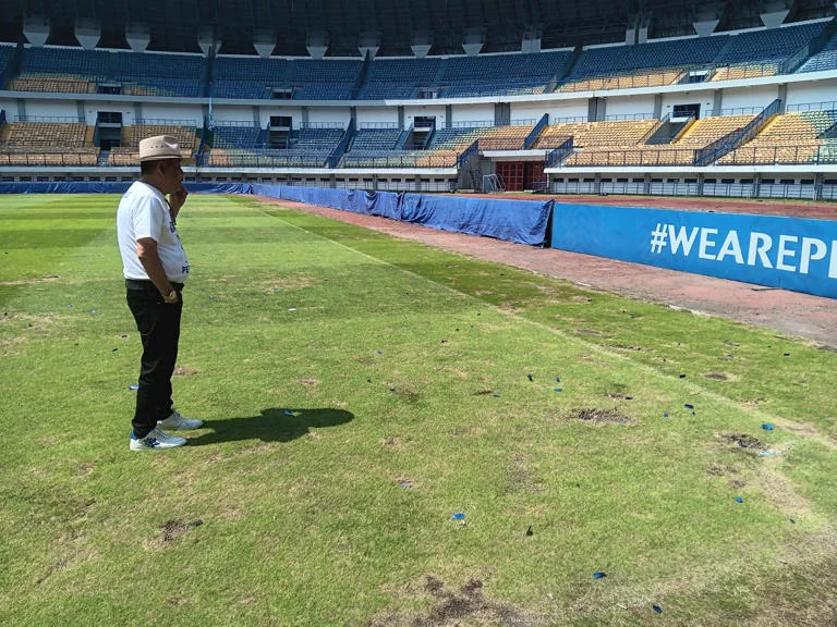 Bos Persib Umuh Muchtar Malu dengan Perilaku Oknum Bobotoh Merusak Fasilitas Stadion GBLA