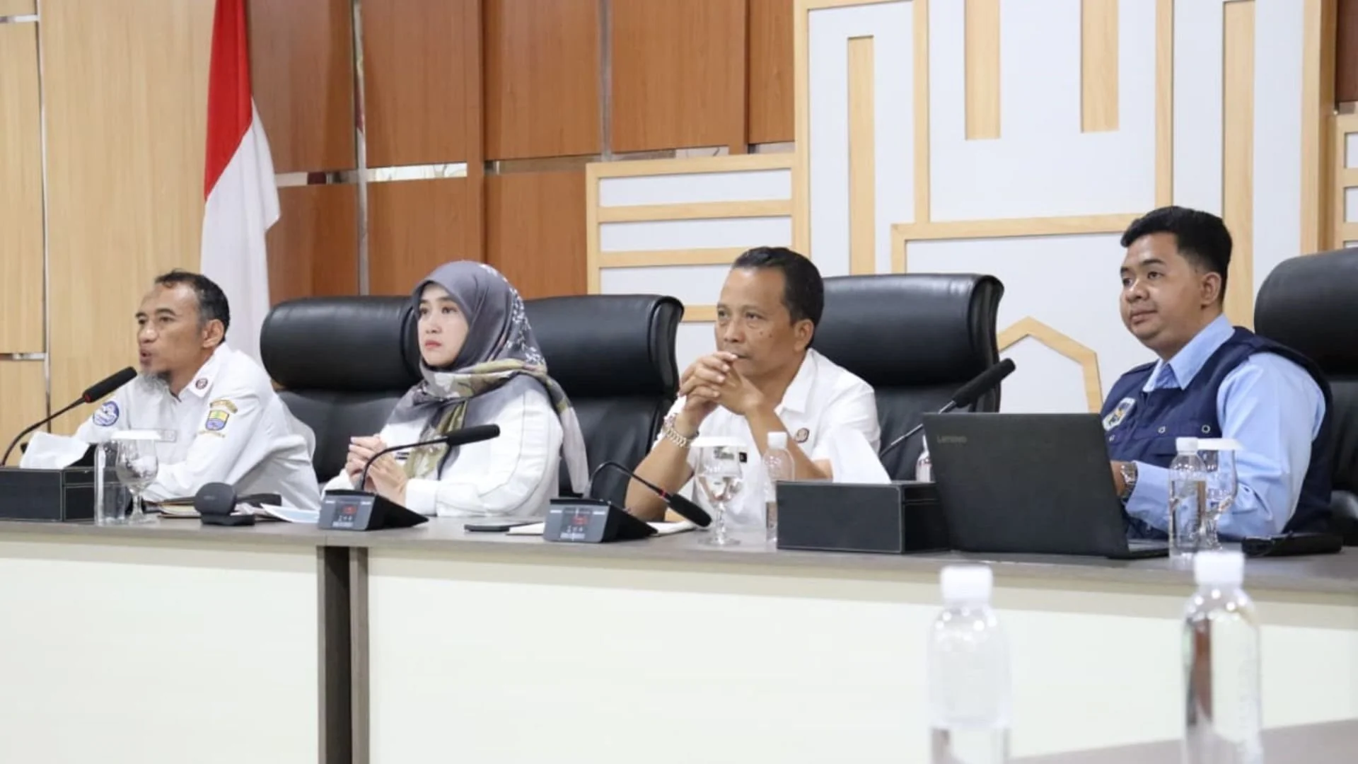 Wakil Wali Kota Cirebon Siti Farida Rosmawati didampingi Asisten Pemerintahan dan Kesejahteraan Rakyat Setda Kota Cirebon, Sutikno, serta dihadiri lintas perangkat daerah dan pemangku kepentingan terkait.Dok-Devi Triya Andriyani