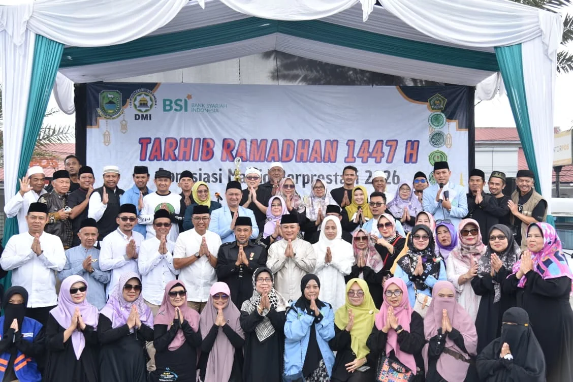 Bupati Kuningan, Dr. H. Dian Rachmat Yanuar, M.Si., menyampaikan apresiasi tinggi atas inisiatif Gerakan Bersih-Bersih Masjid (BBM) dan Shalat Subuh Berjamaah yang digagas Dewan Masjid Indonesia (DMI) Kabupaten Kuningan.Dok-IKP/Diskominfo Kuningan
