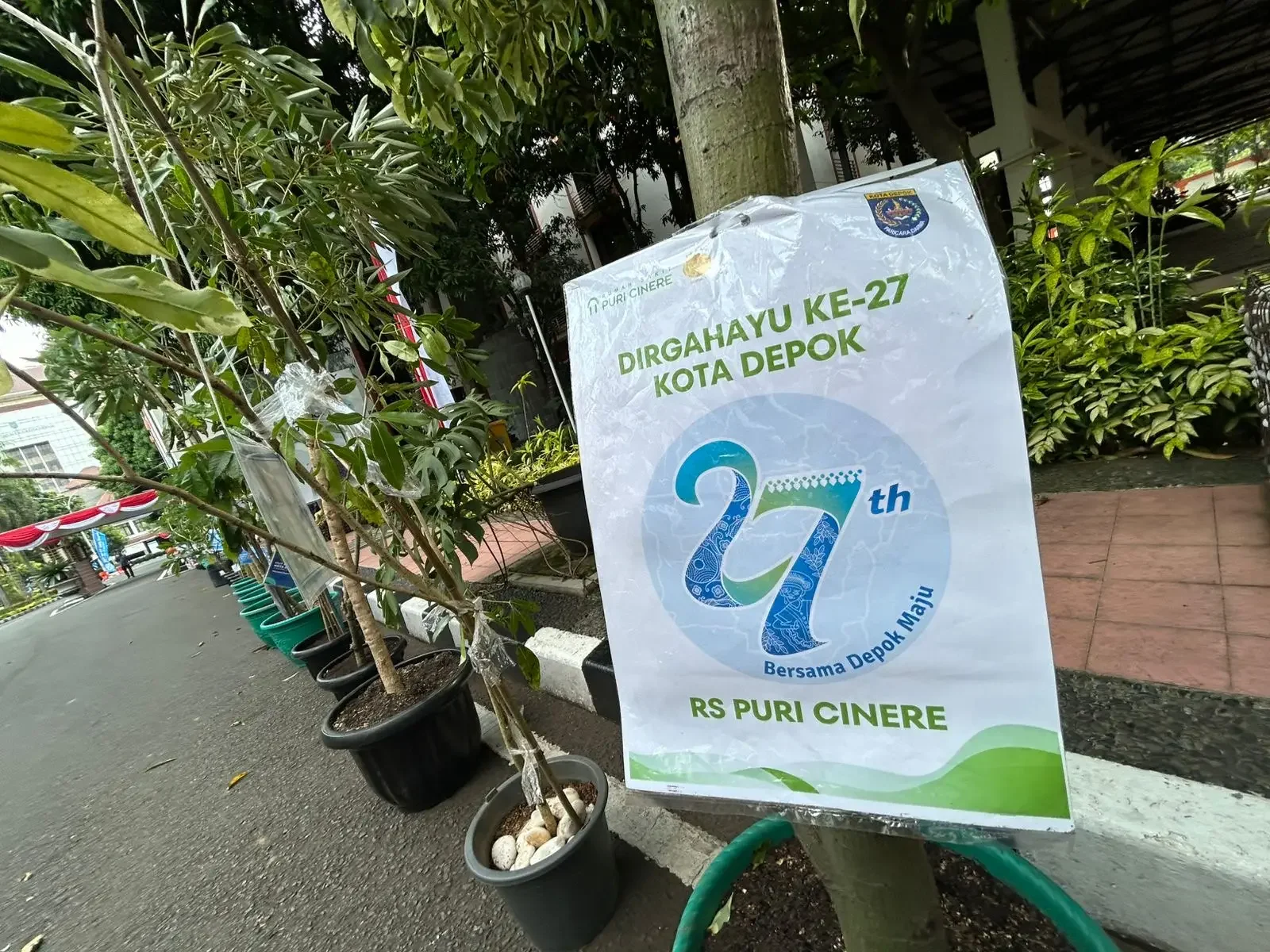 Bibit pohon sudah mulai berjejer di Balai Kota Depok. (Foto: Diskominfo)