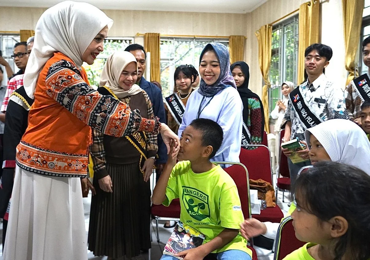 Bunda Literasi Kota Bogor, Yantie Rachim menegaskan bahwa literasi merupakan fondasi penting dalam membentuk karakter dan wawasan masyarakat, khususnya anak-anak sejak usia dini.Dok-Diskominfo Kota Bogor