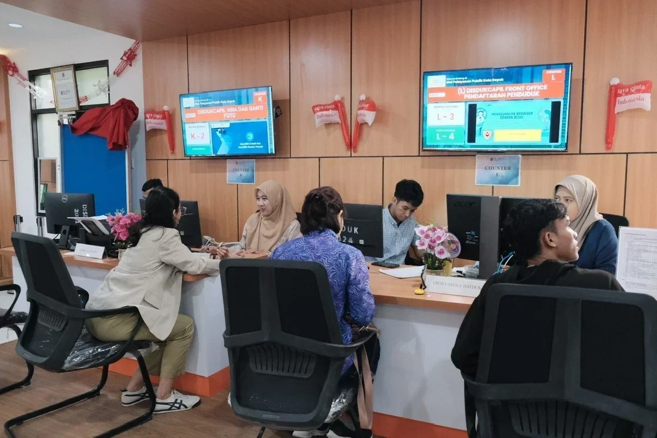 Pelayanan Disdukcapil Kota Depok di MPP Kota Depok. (Foto: Diskominfo Depok).