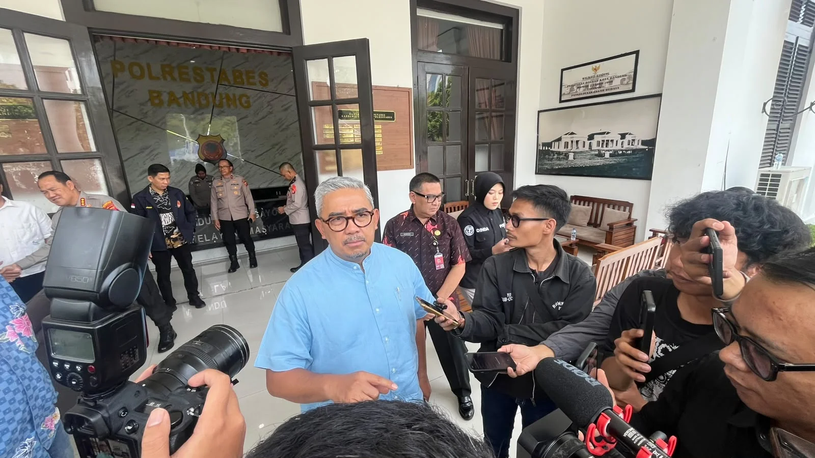 179094959893-banjir-tak-kenal-batas-kota-farhan-dorong-solusi-bersama-bandung-raya