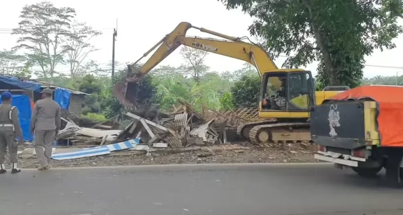 Wagub Erwan Pastikan Penertiban Lahan di Jabar Tak Tebang Pilih