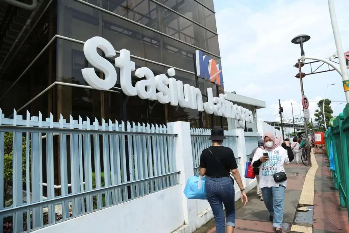 6 Kereta Jarak Jauh Termasuk KA Parahyangan Tak Berhenti Lagi di Jatinegara