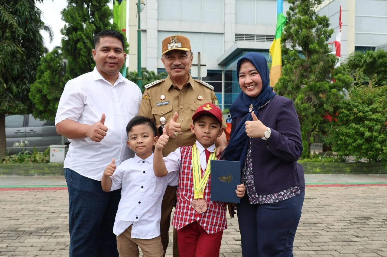 Wakil Wali Kota Bekasi Abdul Harris Bobihoe mengapresiasi tinggi kepada para siswa tersebut. Dok-Diskominfostandi Kota Bekasi