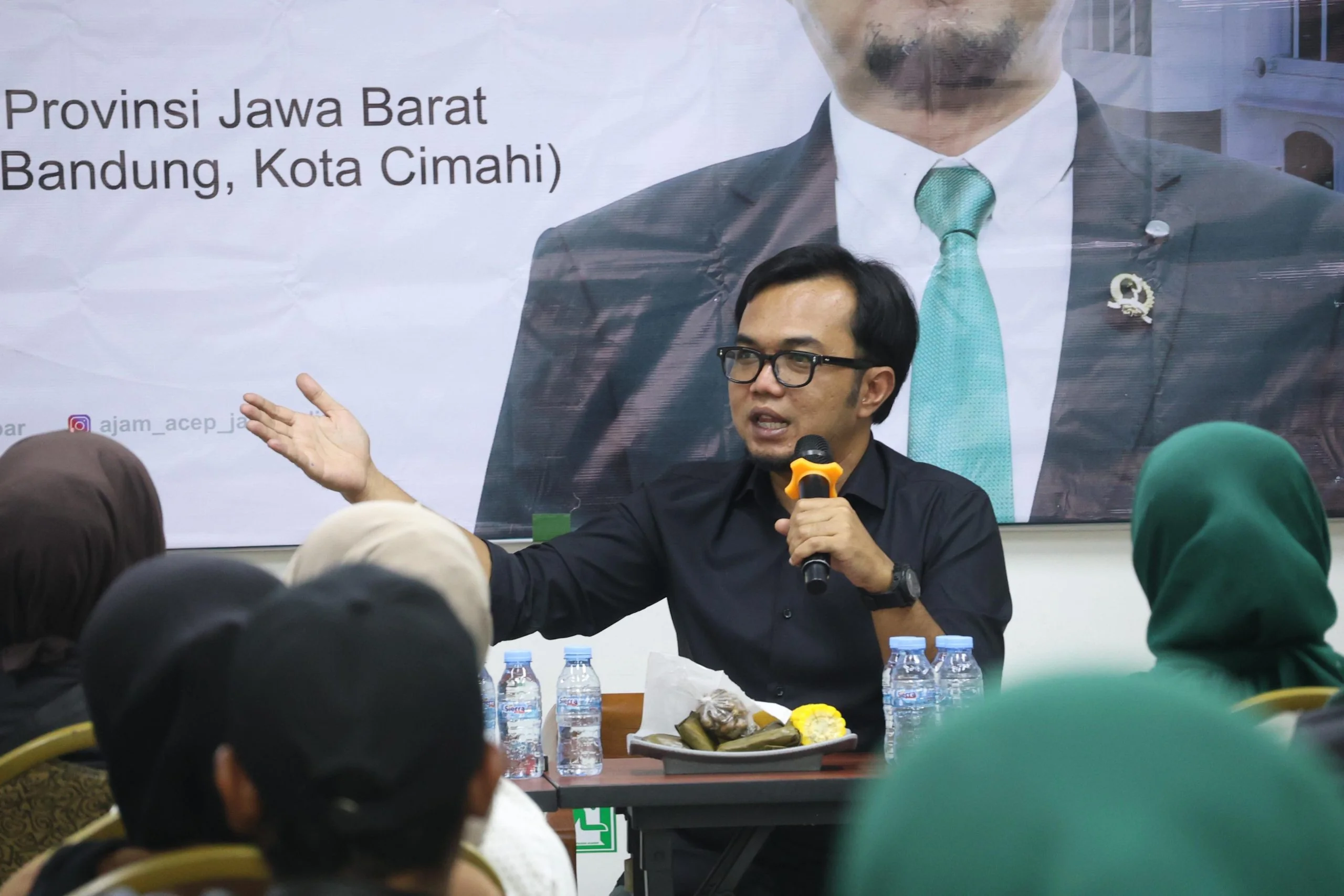 Wakil Ketua DPRD Provinsi Jawa Barat, Acep Jamaludin di Kota Bandung. Jumat, (13/12/2024).