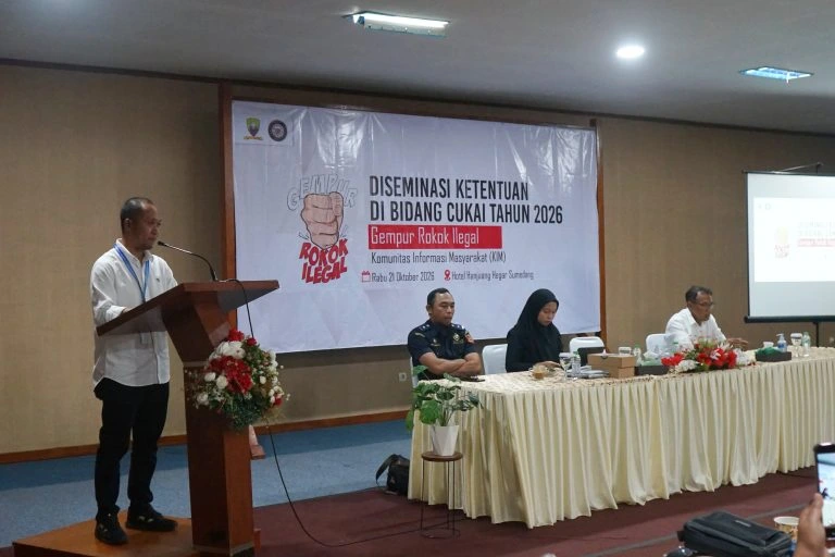 Pemerintah Kabupaten Sumedang mendorong Komunitas Informasi Masyarakat (KIM) ikut berperan aktif menyebarluaskan informasi tentang ketentuan cukai.