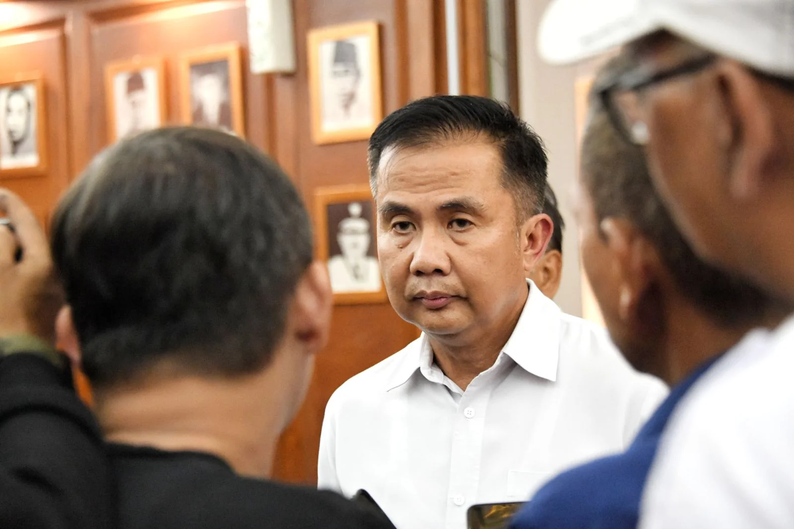 Rakor bersama  Mendagri bahas Penyesuaian Penerapan Pajak Kendaraan Bermotor (PKB), Bea Balik Nama Kendaraan Bermotor (BBNKB), dan Opsen Pajak secara daring melalui sambungan konferensi video dari Kota Bandung, Kamis (19/12/2024).