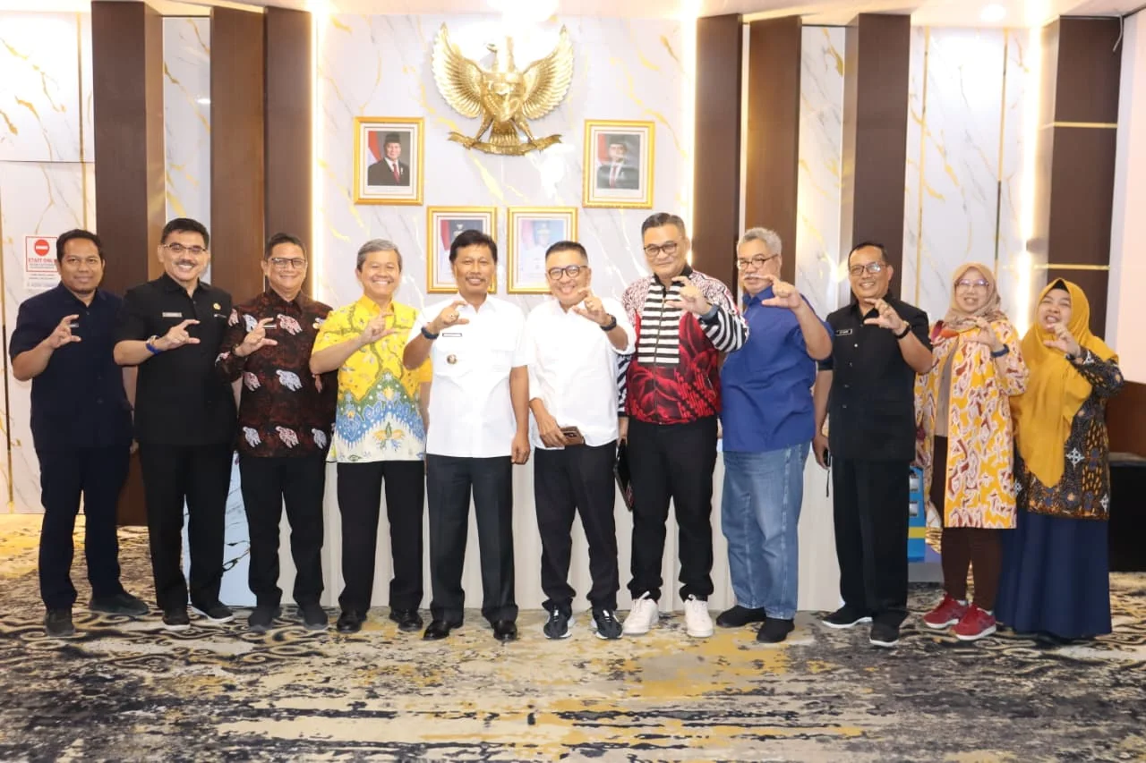 Wali Kota Cirebon, Effendi Edo menerima kunjungan Kepala Badan Pengelola Kawasan Rebana (BP Rebana), Helmy Yahya, beserta jajaran di Balai Kota Cirebon.Ist