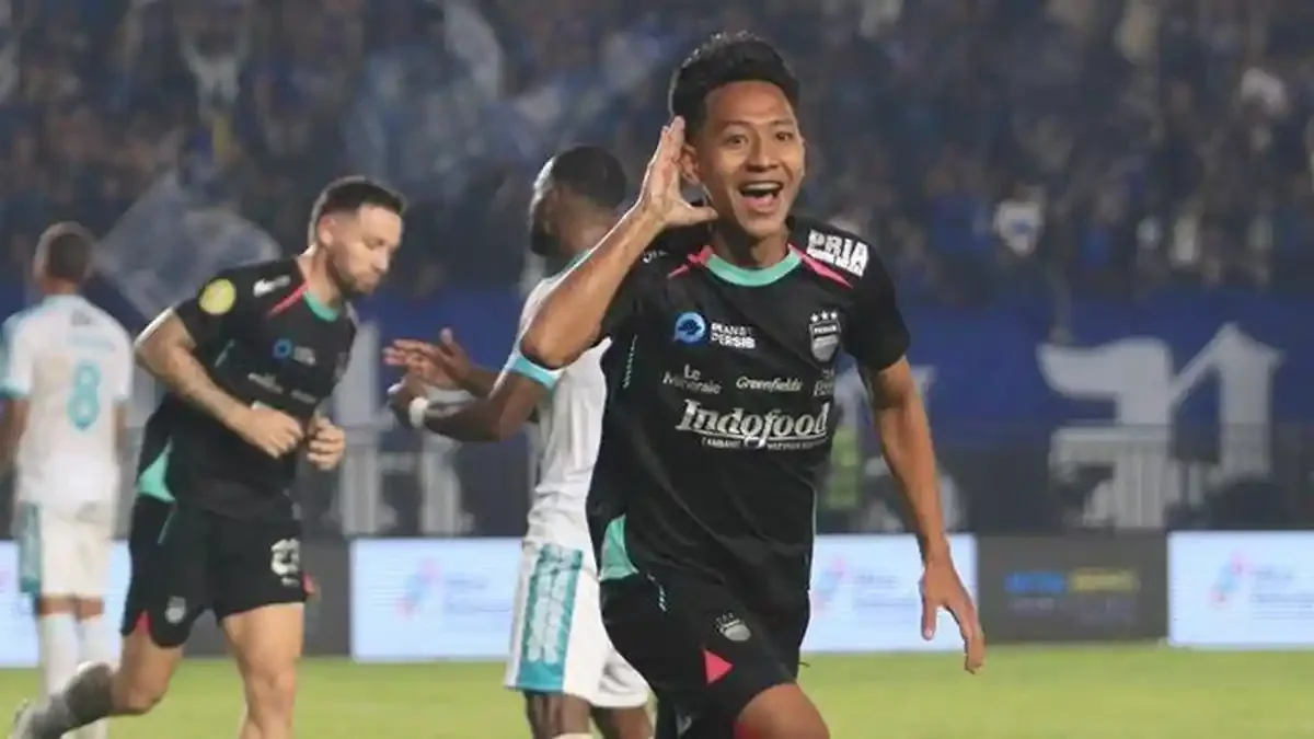 Super League: Baru 5 Menit Main Persib Jebol Gawang Persija Lewat Kaki Beckham