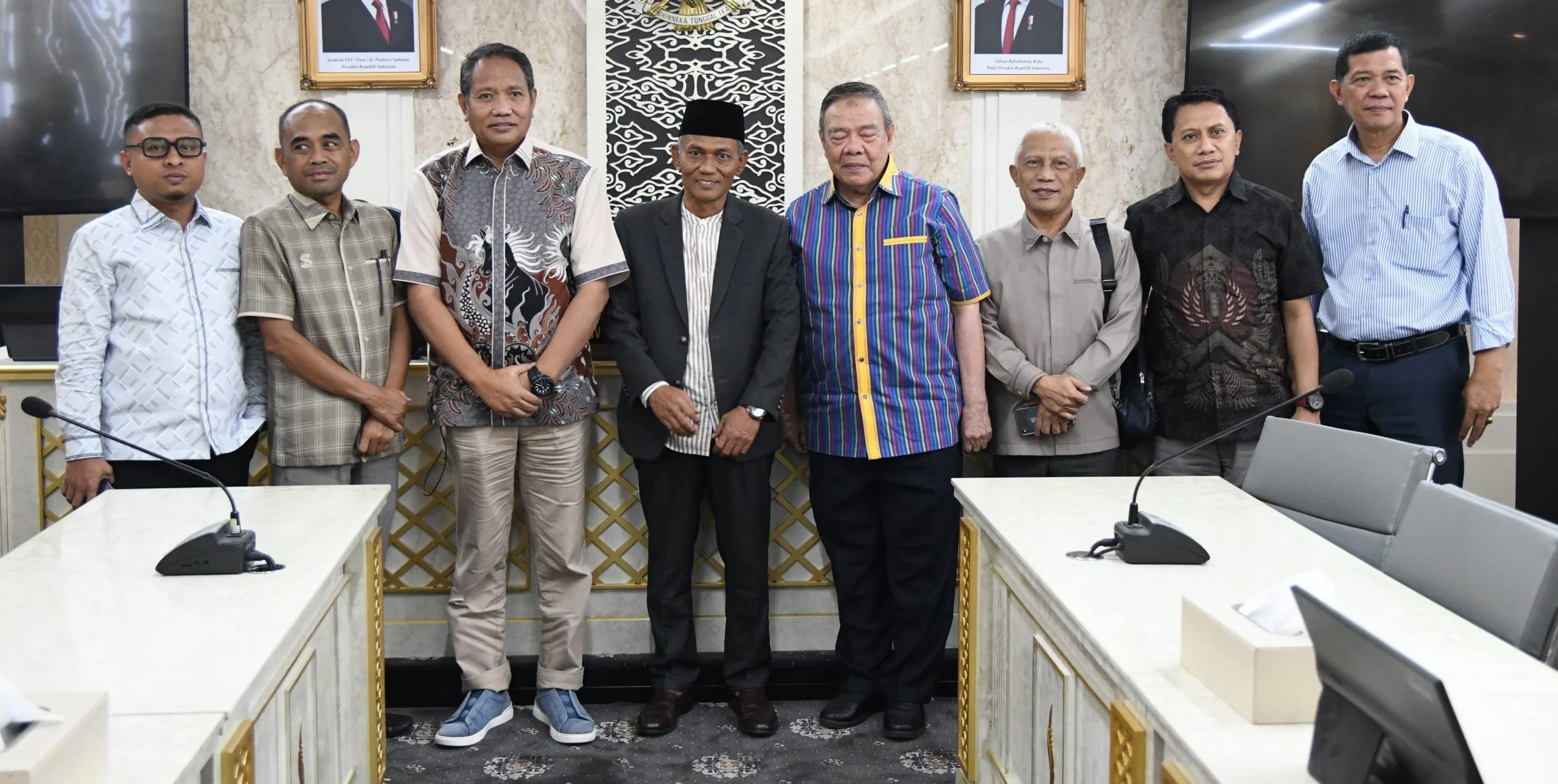 DPRD Provinsi Jawa Barat menerima kunjungan kerja dari BK DPRD Provinsi Sumatera Barat, dan Bapemperda DPRD Provinsi Gorontalo.