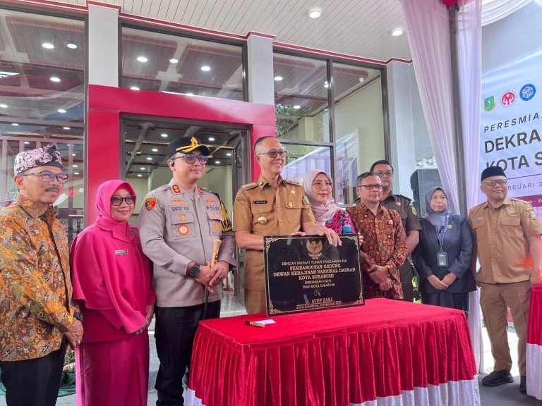 Wali Kota Sukabumi Ayep Zaki meresmikan Gedung Dewan Kerajinan Nasional Daerah (Dekranasda).Dok-Diskominfo Kota Sukabumi