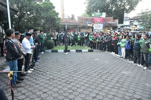 Jatinangor Ojek Online Community (JOOC) menggelar aksi damai dan doa bersama.Ist