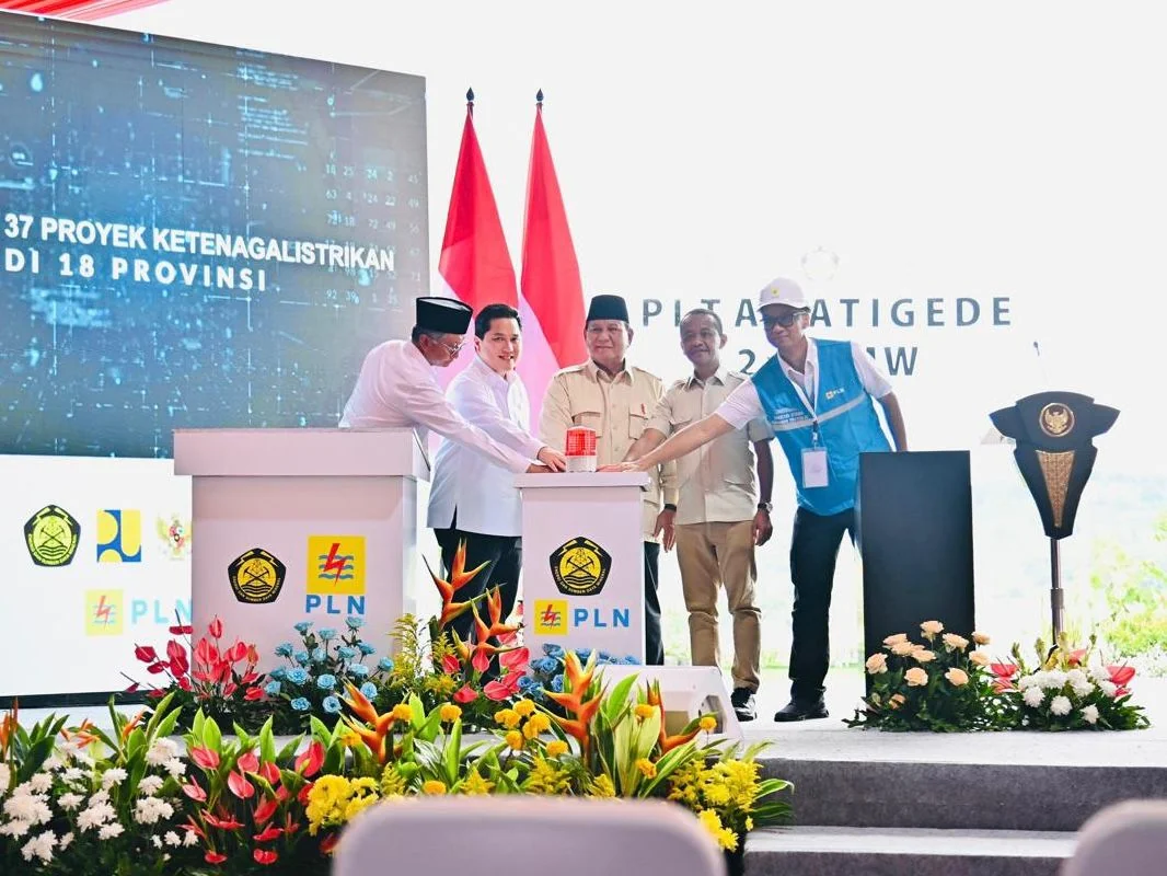 Presiden Republik Indonesia (RI), Prabowo Subianto, meresmikan 37 proyek ketenagalistrikan.(Dok-PLN)