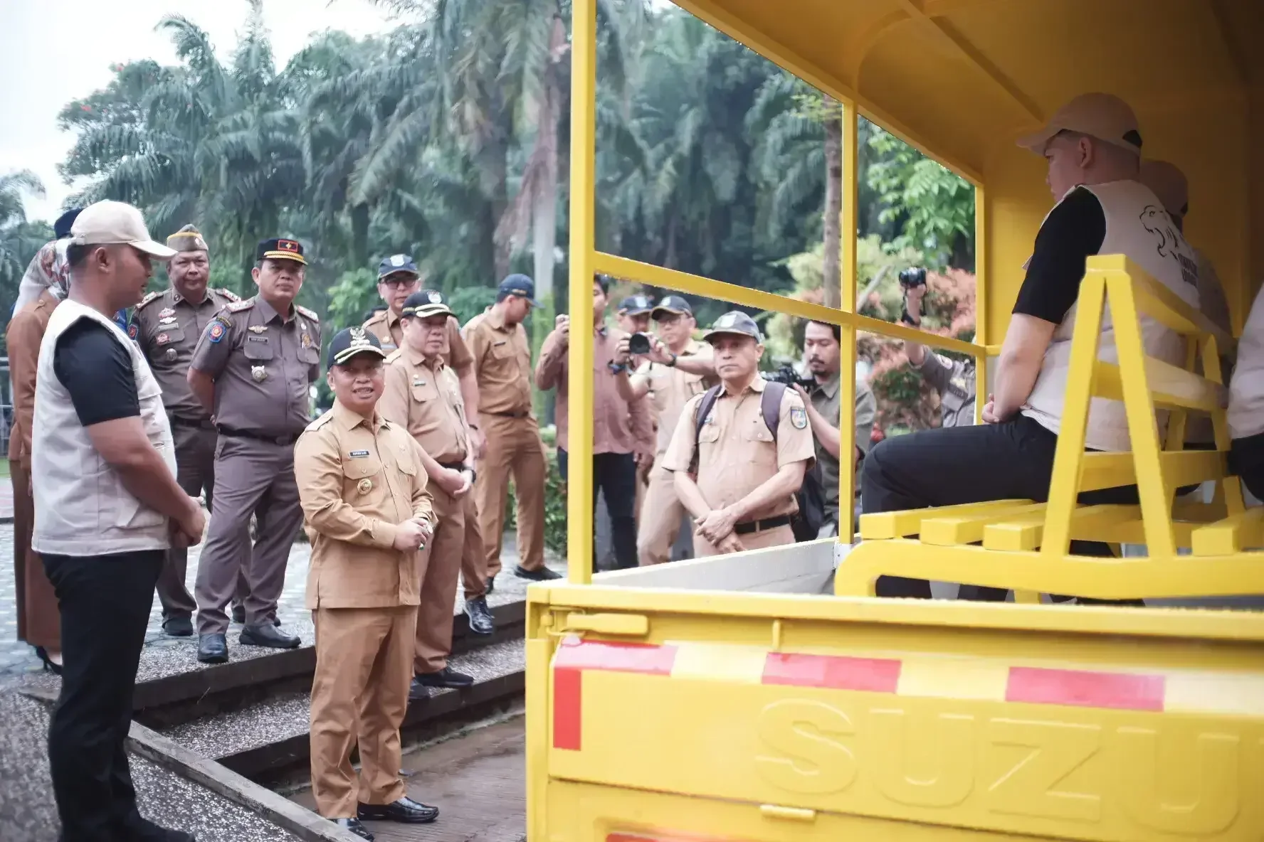 Wali Kota Depok, Supian Suri didampingi Sekretaris Daerah, Mangnguluang Mansur di Balai Kota Depok.Dok-Diskominfo Kota Depok