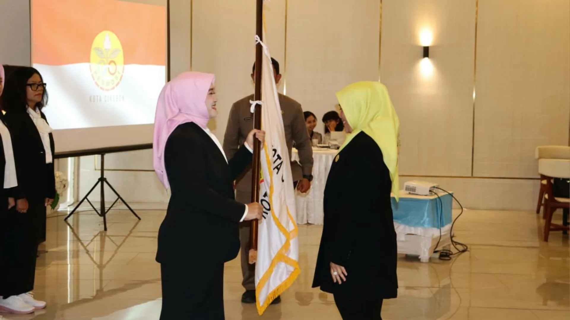 Wakil Wali Kota Cirebon, Siti Farida Rosmawati, yang pada kesempatan yang sama juga dilantik sebagai Ketua Perwosi Kota Cirebon.Dok-Devi Triya Andriyani