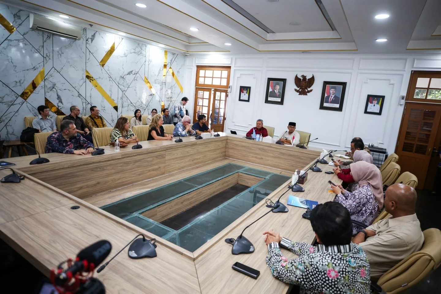 Wali Kota Bandung, Muhammad Farhan, menyampaikan, potensi investasi di Kota Bandung bisa dimulai dari sektor pendidikan tinggi.Ist