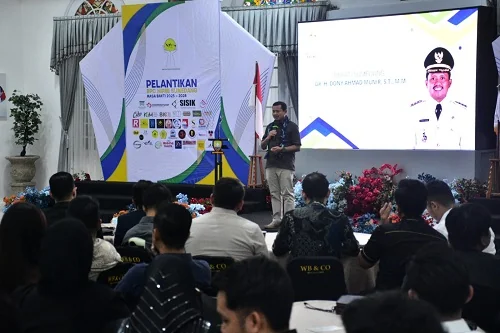 Bupati Dony Ahmad Munir saat  Pelantikan Badan Pengurus Cabang (BPC) HIPMI Kabupaten Sumedang Masa Bakti 2025–2028.Dok-Diskomimfosanditik
