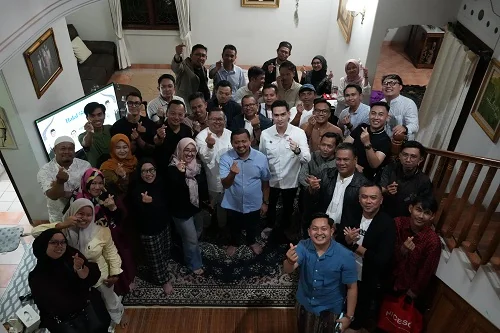 Bupati Sumedang Dony Ahmad Munir dan Wakil Bupati Fajar Aldila menghadiri Halalbihalal bersama Himpunan Pengusaha Muda Indonesia (HIPMI) Kabupaten Sumedang.Dok-Diskominfosanditik Sumedang