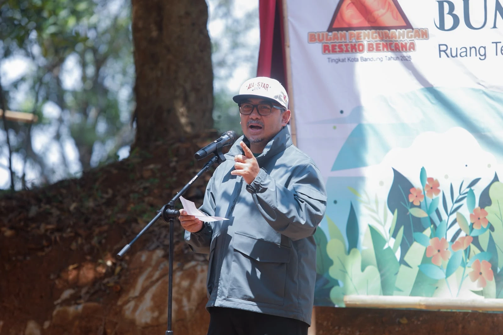 Peresmian Ruang Terbuka Hijau (RTH) Pasirwangi di RW 09, Kelurahan Pasirwangi, Kecamatan Ujungberung, Minggu, 18 Oktober 2026.