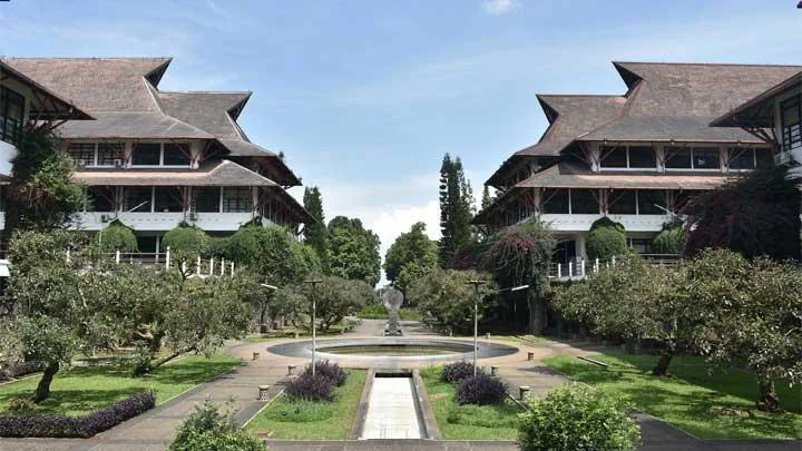 ITB menyediakan 1.911 kursi bagi calon mahasiswa baru S1 yang mendaftar pada 4-18 Februari 2025 lewat jalur Seleksi Nasional Berdasarkan Prestasi atau SNBP.