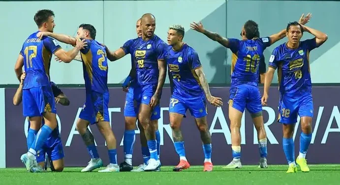 Persib Bandung dikalahkan Dewa United di BRI Liga 1 musim ini di Stadion Gelora Bandung Lautan Api, Bandung, Jumat (17/1) malam WIB.