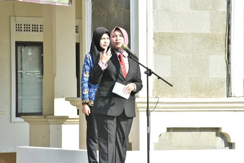 Sekretaris Daerah Kabupaten Sumedang Tuti Ruswati menegaskan pentingnya perubahan pola kerja Aparatur Sipil Negara (ASN) agar tidak terjebak pada rutinitas administratif semata.Dok-Diskominfosanditik Sumedang