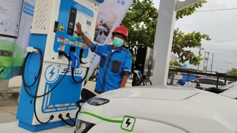 PLN  menyiapkan 474 personel yang bertugas secara bergantian selama 24 jam di setiap lokasi charging station.