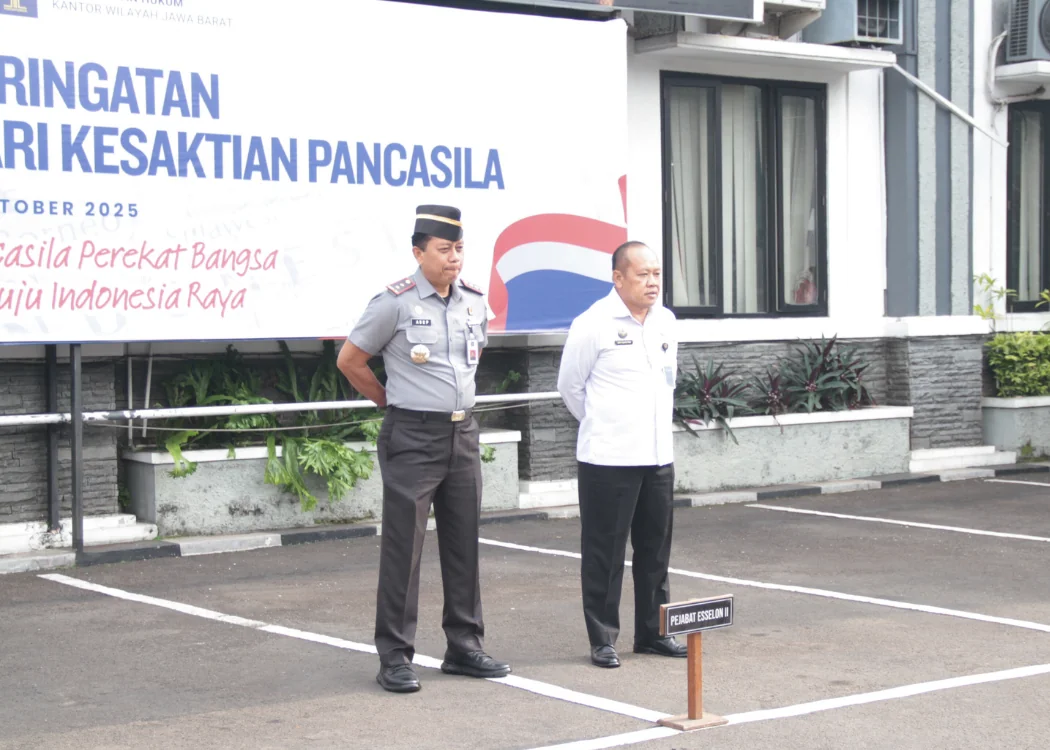 Kepala Bagian Umum, Teddy Wibowo, ini menjadi momen istimewa untuk memperkenalkan Kepala Kantor Wilayah Ditjen Imigrasi Jawa Barat yang baru, Jaya Saputra.Ist