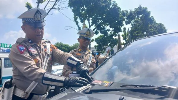 Satlantas Polres Tasikmalaya Gencarkan 'Polantas Menyapa', Edukasi SIM Sasar Komunitas dan Pengguna Jalan