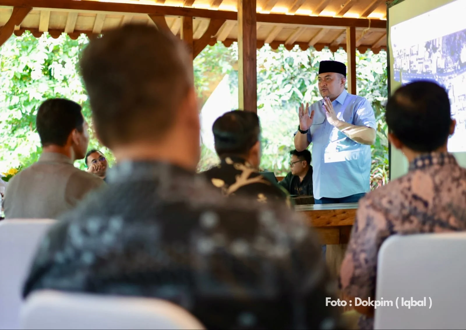 Bupati Bogor, Rudy Susmanto, menegaskan komitmennya dalam mempercepat penataan kawasan Puncak guna menciptakan lingkungan yang lebih tertata serta mengurai kemacetan demi kenyamanan masyarakat.Dok-Diskominfo Kab Bogor