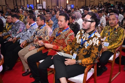 Bupati Sumedang Dony Ahmad Munir yang menjadi pemilik saham bjb menyampaikan, RUPS B menjadi bagian penting dalam memperkuat peran bank daerah sebagai motor penggerak ekonomi regional.Dok-Diskominfosanditik Sumedang