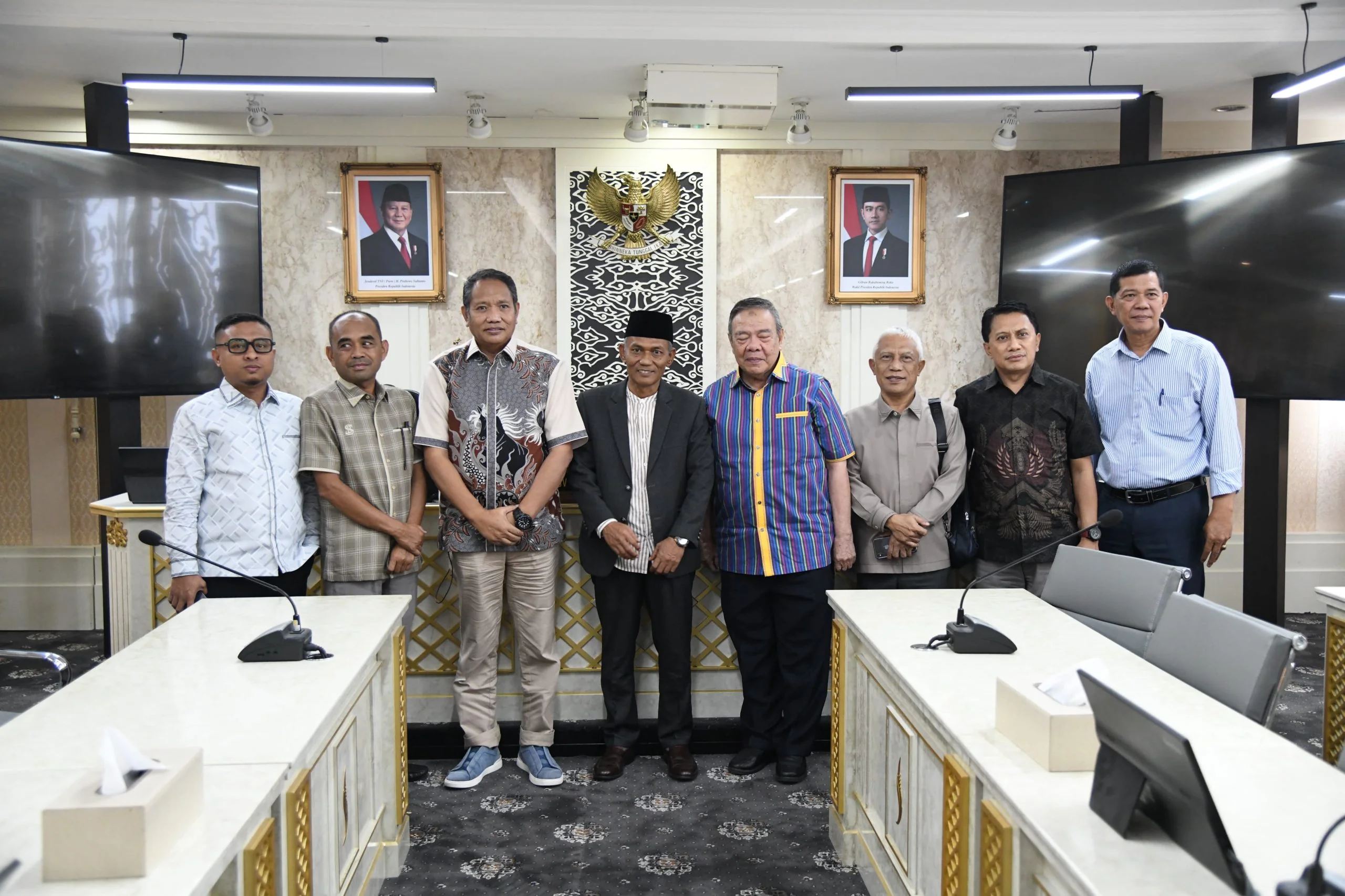 Anggota Badan Kehormatan (BK) DPRD Provinsi Jawa Barat Aten Munajat di ruang Badan Musyawarah (Banmus) DPRD Jawa Barat. Kamis, (23/1/25).(Dok-Humas DPRD Jabar)