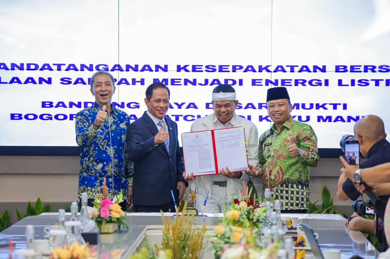 Gubernur Jawa Barat, Dedi Mulyadi, menyambut baik peluang yang diberikan melalui Peraturan Presiden Nomor 109 Tahun 2025 tentang percepatan pembangunan PSEL.Dok-Diskominfo Kota Bogor