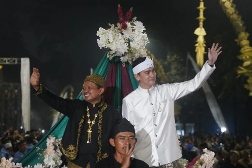 Bupati Sumedang,Dony Ahmad Munir didampungi Wabup M Fajar Aldila turut hadir di Kiara Artha Park Kota Bandung.Dok-Diskominfosanditik Sumedang