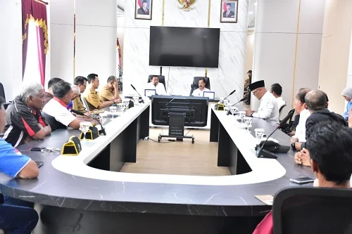 ORGANDA Kabupaten Sumedang menemui Bupati Sumedang Dony Ahmad Munir untuk menyampaikan aspirasi terkait kondisi angkutan umum.Dok-Diskominfosanditik Sumedang