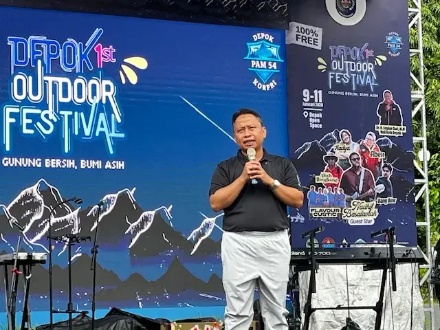 Wali Kota Depok Supian Suri saat menutup rangkaian kegiatan Depok 1st Outdoor Festival 2026 di DOS, Minggu (11/01/26). (Foto: JD 02/Diskominfo Depok).
