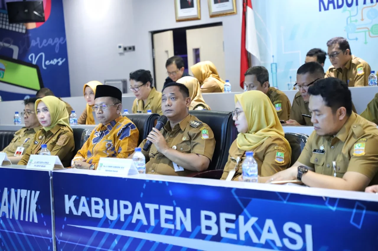 VIRTUAL : Plt. Bupati Bekasi Asep Surya Atmaja membuka Forum Konsultasi Publik Penyusunan Rancangan Awal Rencana Kerja Pemerintah Daerah (RKPD) Kabupaten Bekasi Tahun 2027 yang diikuti secara daring melalui Zoom Meeting oleh seluruh perangkat daerah di li