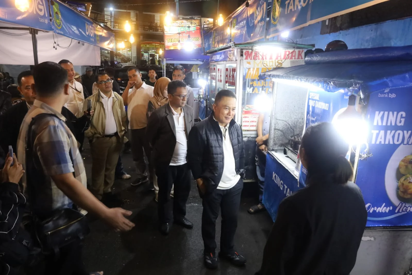Bupati Kuningan Dr. H. Dian Rachmat Yanuar, M.Si, Wakil Bupati Tuti Andriani, S.H., M.Kn., Sekda Uu Kusmana, S.Sos., M.Si., BJB Kanwil Cirebon, Pimpinan BJB Cabang Kuningan, Kapolsek Kuningan, Danrmil, kepala perangkat daerah dan lainnya.Dok-Diskominfo Ku