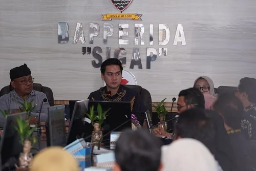 Wakil Bupati Sumedang M. Fajar Aldila saat  Rakor Pencegahan dan Percepatan Penurunan Stunting di Kabupaten Sumedang di Ruang Rapat Tadjimalela Bapperinda.Dok-Diskominfosanditik Sumedang
