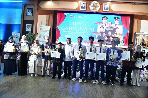 Bupati Sumedang Dony Ahmad Munir menegaskan, Vidya Caryena bukan sekadar ajang seremonial, melainkan bentuk penghormatan atas dedikasi dan kontribusi nyata insan pendidikan. Dok-Diskominfosanditik Sumedang