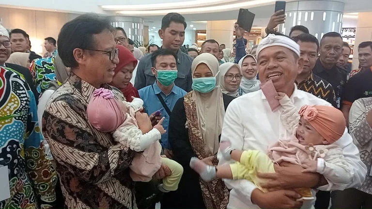 RSHS Bandung Sukses Pisahkan Bayi Kembar Siam, Menkes: Tak Banyak RS Bisa