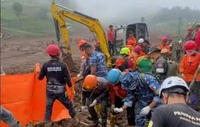 Tim SAR Masih Cari 20 Korban Hilang Longsor Cisarua