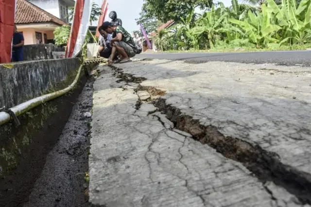 Pergerakan tanah di wilayah Cikondang